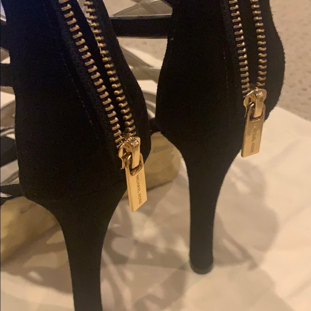 MICHAEL Michael Kors Gold and Black Stilletos - Picture 4 of 5